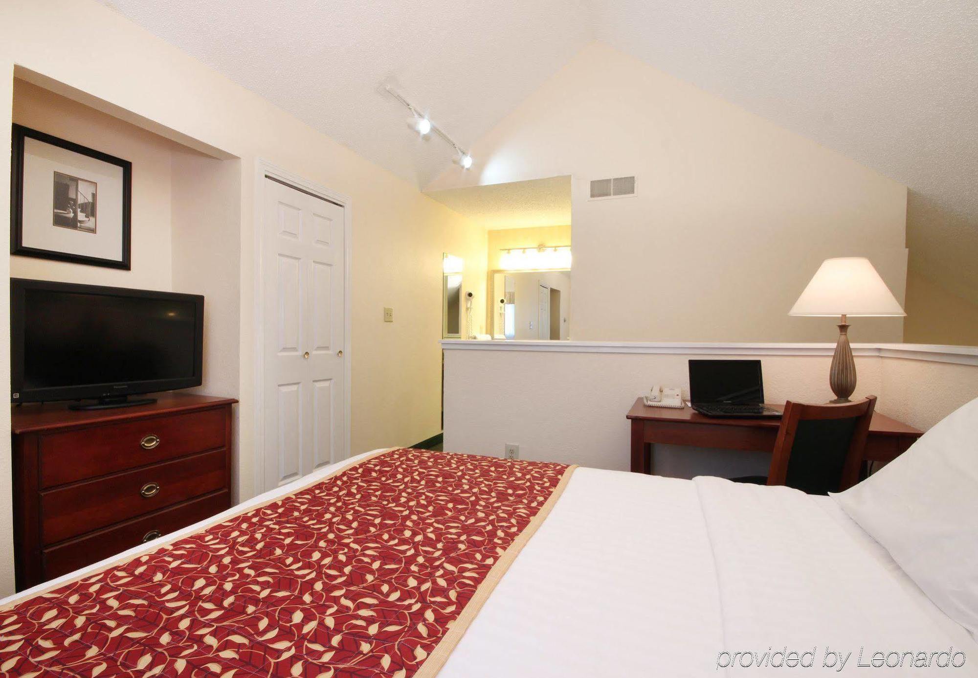 Hawthorn Suites By Wyndham Tinton Falls Extérieur photo